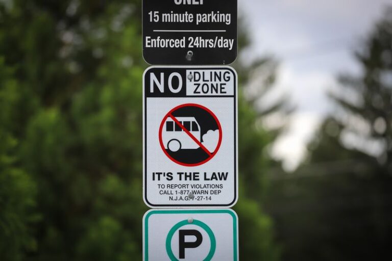 no idling zone sign